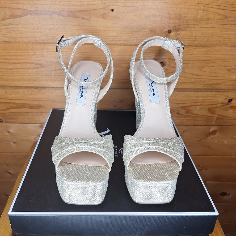 ❤️ NWB Nina Dorcas sandals platform gold shimmer chunky heel square toe Size 6.5